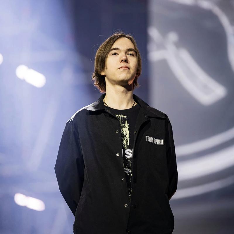 PSG.LGD专访：如何看待DOTA2国内青黄不接的现状