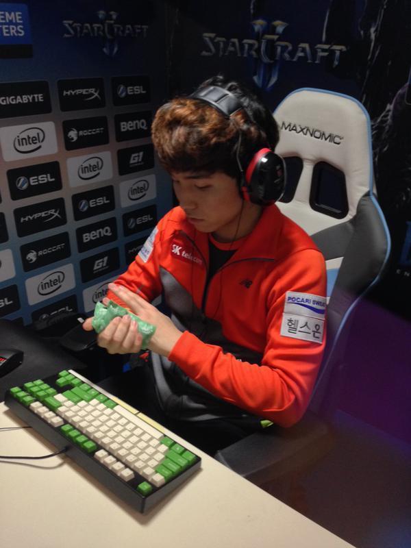 【战报】2025LPL春季赛WE 0-2 EDG，EDG成功锁定联赛前二